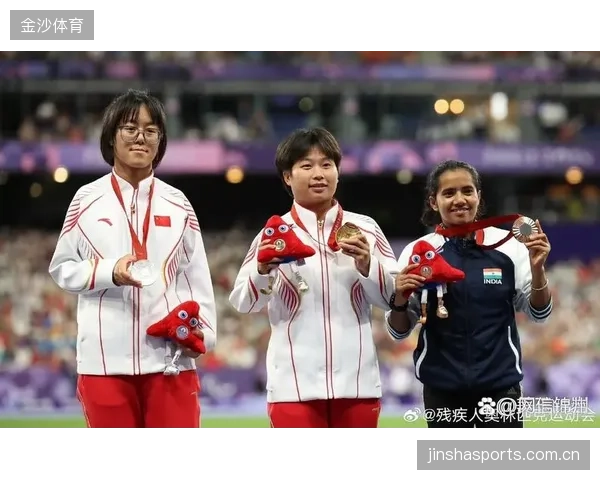 女子百米跑出10.60秒，震撼全球引领新时代运动风潮