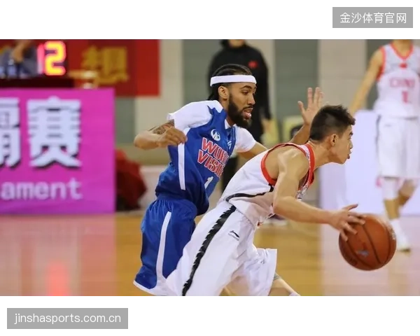 篮球明星受伤后球队如何坚强扛过难关：团结与拼搏的力量